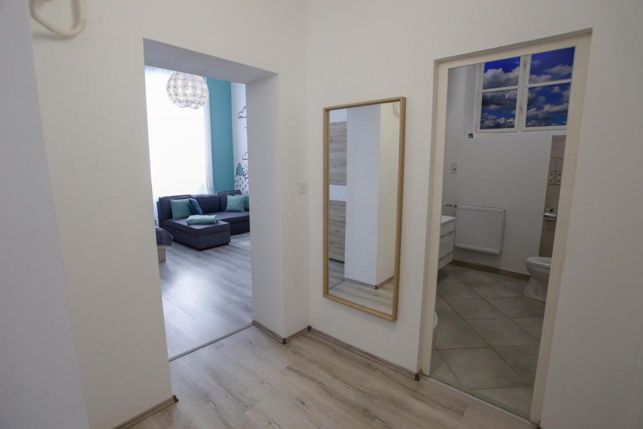 Urania Apartmanhaz Eger Eksteriør bilde